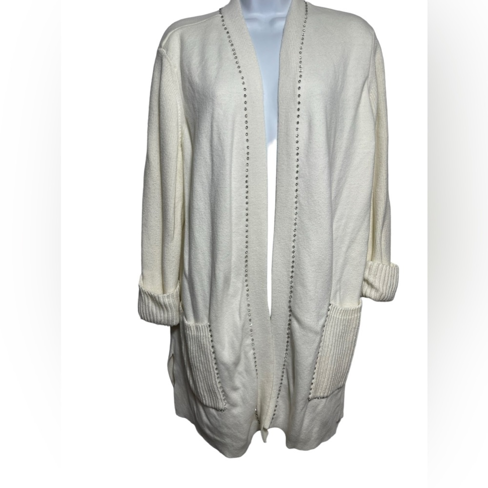 Chico’s size XXL stunning white sweater cardigan with jeweled embellishments 🩷🩷